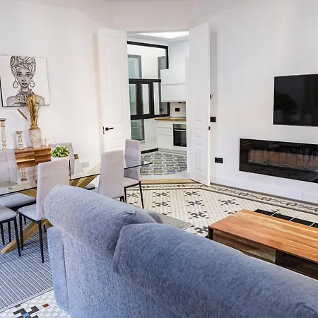 Constitucion Square 2 By Nomadia Homes * マラガ