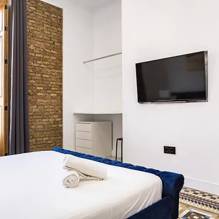 Constitucion Square 2 By Nomadia Homes * マラガ